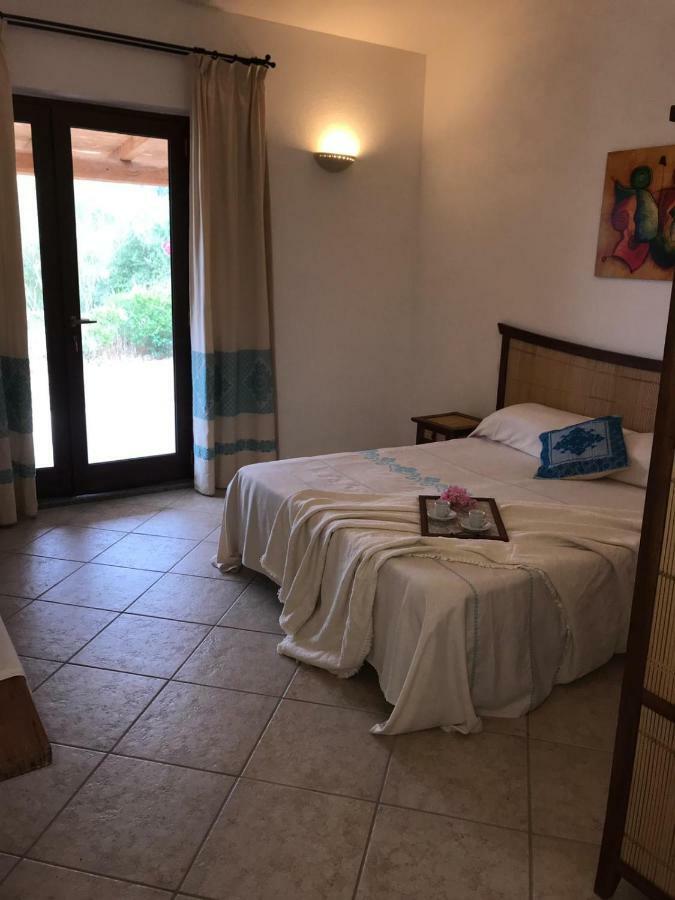 Villa La Puntaccina Aglientu Exterior foto